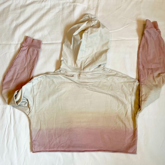 PURE VIDA Ombré Crop Top Hoodie Size Small - Picture 2 of 6